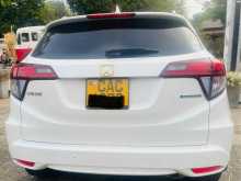 https://riyasewana.com/uploads/honda-vezel-orange-3123545622882.jpg