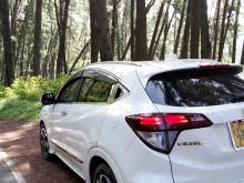 https://riyasewana.com/uploads/honda-vezel-orange-318480917815.jpg