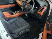 https://riyasewana.com/uploads/honda-vezel-orange-61008436125.jpg