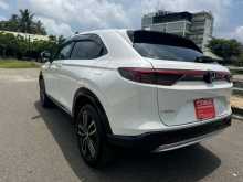 https://riyasewana.com/uploads/honda-vezel-premium-162316154112.jpg
