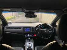 https://riyasewana.com/uploads/honda-vezel-re-2018-1412465612384.jpg
