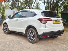 https://riyasewana.com/uploads/honda-vezel-rs-1010211617606.jpg