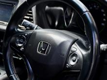 https://riyasewana.com/uploads/honda-vezel-rs-1020305317345.jpg