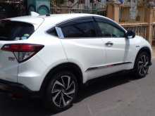https://riyasewana.com/uploads/honda-vezel-rs-11130149863.jpg