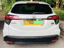 https://riyasewana.com/uploads/honda-vezel-rs-11135264923.jpg