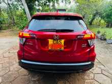 https://riyasewana.com/uploads/honda-vezel-rs-1116375622722.jpg