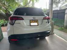 https://riyasewana.com/uploads/honda-vezel-rs-1135241253.jpg