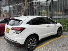 https://riyasewana.com/uploads/honda-vezel-rs-118541922933.jpg