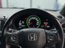 https://riyasewana.com/uploads/honda-vezel-rs-1210522024282.jpg