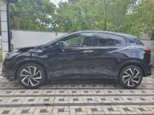 https://riyasewana.com/uploads/honda-vezel-rs-121123564693.jpg