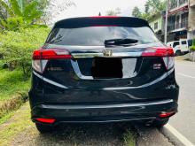 https://riyasewana.com/uploads/honda-vezel-rs-1216194224581.jpg