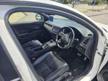https://riyasewana.com/uploads/honda-vezel-rs-12170013225.jpg