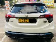 https://riyasewana.com/uploads/honda-vezel-rs-1220035322032.jpg