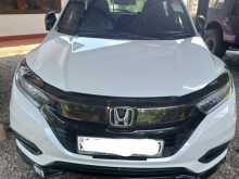 https://riyasewana.com/uploads/honda-vezel-rs-13110113611.jpg