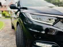 https://riyasewana.com/uploads/honda-vezel-rs-137282922892.jpg