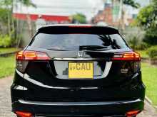 https://riyasewana.com/uploads/honda-vezel-rs-137283022043.jpg