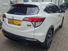 https://riyasewana.com/uploads/honda-vezel-rs-141133094423.jpg