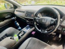 https://riyasewana.com/uploads/honda-vezel-rs-1414050324891.jpg