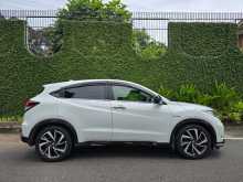 https://riyasewana.com/uploads/honda-vezel-rs-15140155502.jpg