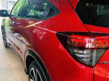 https://riyasewana.com/uploads/honda-vezel-rs-158425724922.jpg