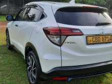 https://riyasewana.com/uploads/honda-vezel-rs-15942274613.jpg