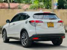 https://riyasewana.com/uploads/honda-vezel-rs-1910324622022.jpg