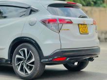 https://riyasewana.com/uploads/honda-vezel-rs-1910335124453.jpg