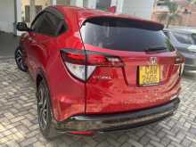 https://riyasewana.com/uploads/honda-vezel-rs-1912194422493.jpg