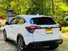 https://riyasewana.com/uploads/honda-vezel-rs-199565622633.jpg