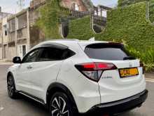 https://riyasewana.com/uploads/honda-vezel-rs-2016-917491912833.jpg