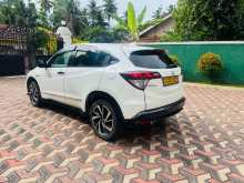 https://riyasewana.com/uploads/honda-vezel-rs-2017-1418590912944.jpg