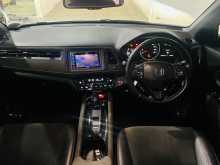 https://riyasewana.com/uploads/honda-vezel-rs-2017-1620522312084.jpg