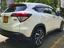 https://riyasewana.com/uploads/honda-vezel-rs-2017-1910064412524.jpg