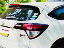 https://riyasewana.com/uploads/honda-vezel-rs-2017-1913021812052.jpg