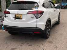https://riyasewana.com/uploads/honda-vezel-rs-2017-209573712012.jpg