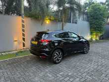 https://riyasewana.com/uploads/honda-vezel-rs-2017-218332412744.jpg