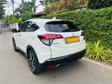 https://riyasewana.com/uploads/honda-vezel-rs-2017-2223420412683.jpg