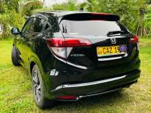 https://riyasewana.com/uploads/honda-vezel-rs-2017-2813364012543.jpg