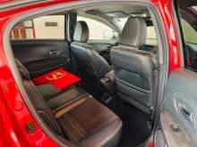https://riyasewana.com/uploads/honda-vezel-rs-2017-2813385612614.jpg
