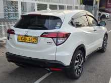 https://riyasewana.com/uploads/honda-vezel-rs-2017-2820441312223.jpg