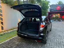 https://riyasewana.com/uploads/honda-vezel-rs-2017-417535512214.jpg