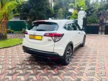 https://riyasewana.com/uploads/honda-vezel-rs-2017-620334012554.jpg