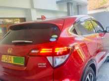 https://riyasewana.com/uploads/honda-vezel-rs-2017-68373212302.jpg