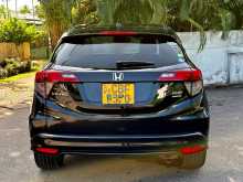 https://riyasewana.com/uploads/honda-vezel-rs-2018-65553812064.jpg