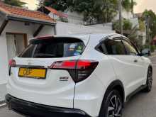 https://riyasewana.com/uploads/honda-vezel-rs-2019-1415304012843.jpg