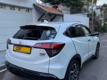 https://riyasewana.com/uploads/honda-vezel-rs-2019-811094913004.jpg