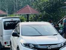 https://riyasewana.com/uploads/honda-vezel-rs-2113164022622.jpg