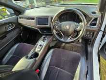 https://riyasewana.com/uploads/honda-vezel-rs-211732384163.jpg