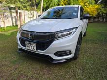 https://riyasewana.com/uploads/honda-vezel-rs-211733106305.jpg