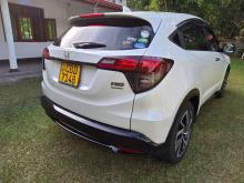 https://riyasewana.com/uploads/honda-vezel-rs-211733106804.jpg